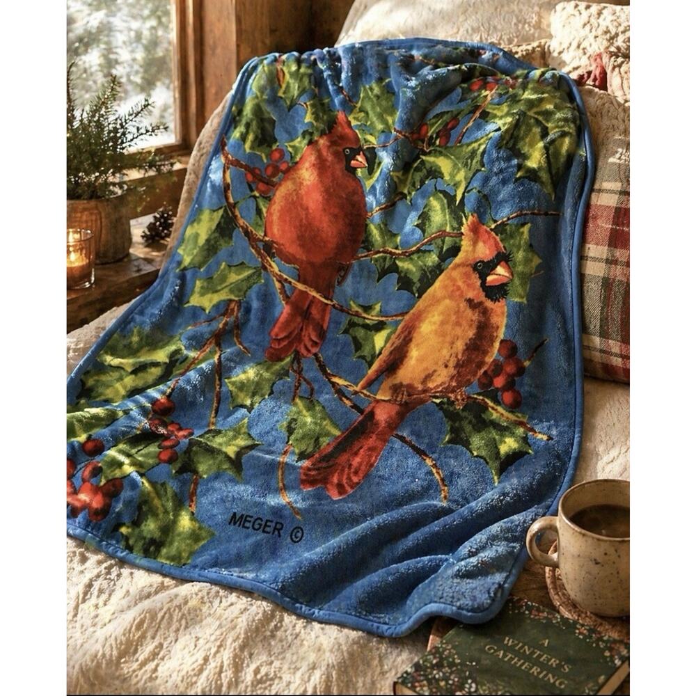 Cardinal Bird Throw Blanket Holiday 44X 61 Fleece Cozy Cabin Holly Winter Decor